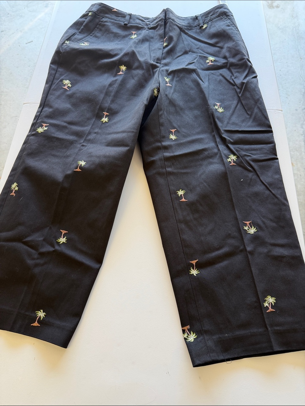 Woman’s Kim Rogers Black Palm-Embroidered Cropped pants, Size 12 NWT